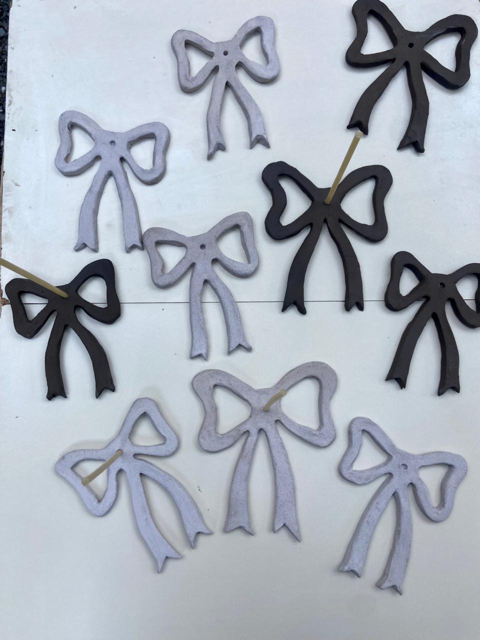 Candleholder bow