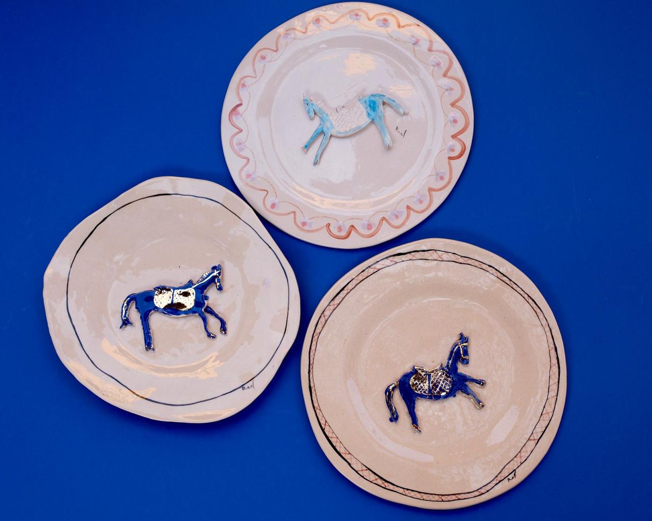 Handmade Hand-Painted Ceramic Plate – 25cm